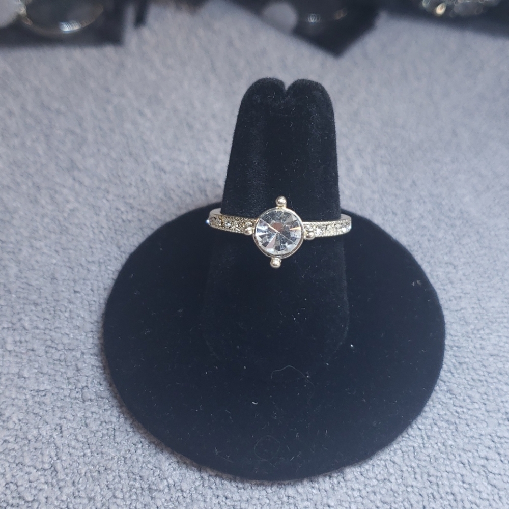 Sweet, round Crystal's with silver bezels and pave